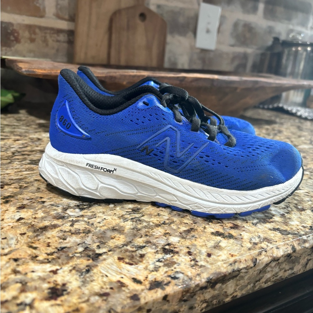 New balance kids size 1